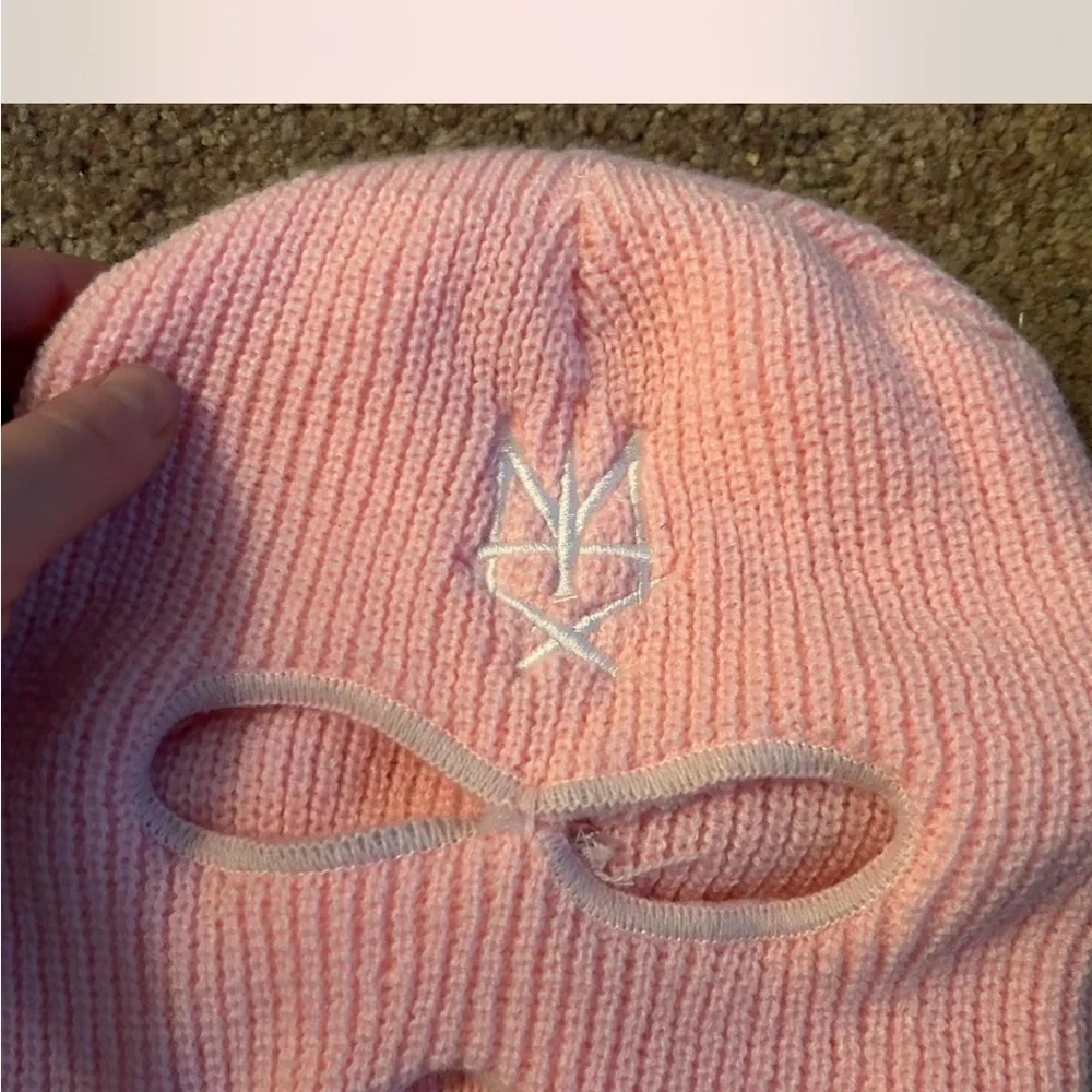 Methsyndicte Pink Knitted Face Mask